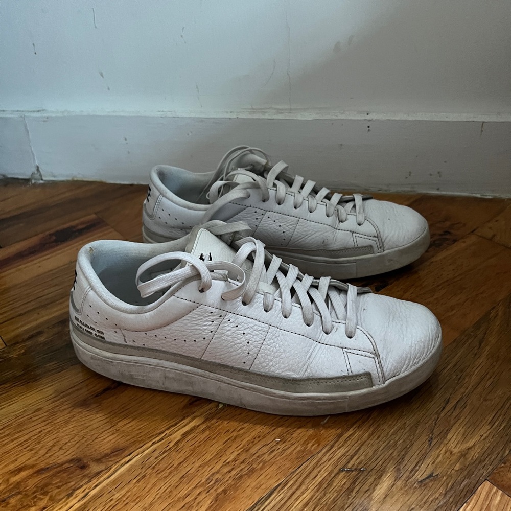 Nike Blazer Low Leather Sneakers